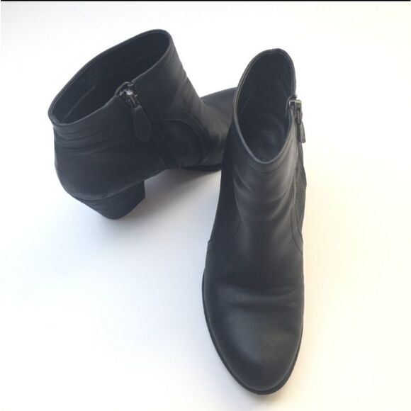 Franco Sarto Domingo Ankle Heel Booties 6 - Picture 1 of 9